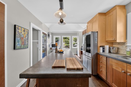 Photo 9 at 4327 W 12th Avenue, Point Grey, Vancouver West