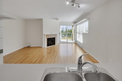 Photo 16 at 204 - 943 W 8th Avenue, Fairview VW, Vancouver West
