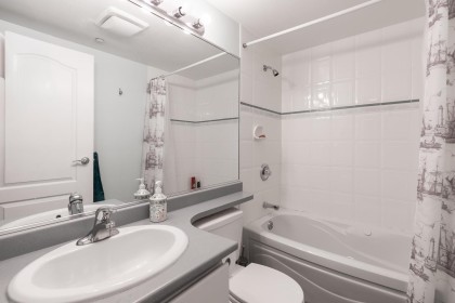 Photo 13 at 101 - 2829 Ash Street, Fairview VW, Vancouver West
