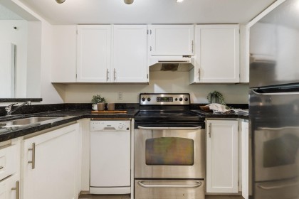 Photo 12 at 8 - 1355 W 4th Avenue, False Creek, Vancouver West