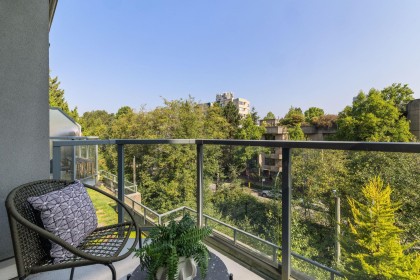 Photo 26 at 8 - 1355 W 4th Avenue, False Creek, Vancouver West