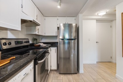 Photo 10 at 8 - 1355 W 4th Avenue, False Creek, Vancouver West