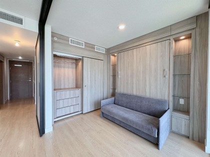 Photo 10 at 886 - 87 Nelson Street, Yaletown, Vancouver West