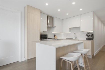 Photo 5 at 303 - 477 W 59th Avenue, South Cambie, Vancouver West