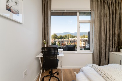 Photo 12 at 517 - 725 Marine Drive, Harbourside, North Vancouver