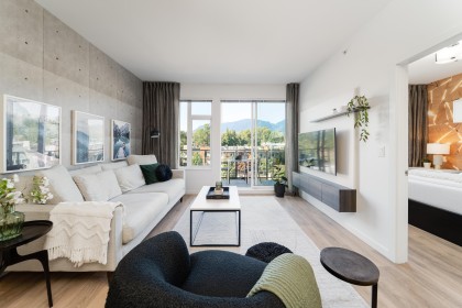 Photo 3 at 517 - 725 Marine Drive, Harbourside, North Vancouver