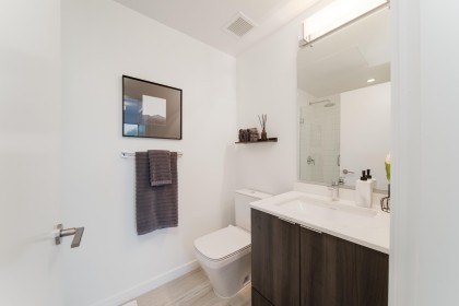 Photo 15 at 517 - 725 Marine Drive, Harbourside, North Vancouver