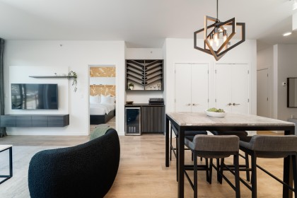 Photo 4 at 517 - 725 Marine Drive, Harbourside, North Vancouver