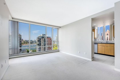 Photo 4 at 1901 - 1201 Marinaside Crescent, Yaletown, Vancouver West