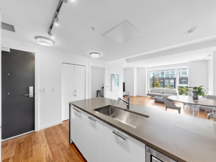 Photo 17 at 402 - 4189 Cambie Street, Cambie, Vancouver West