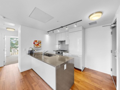 Photo 15 at 402 - 4189 Cambie Street, Cambie, Vancouver West