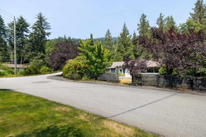 Photo 34 at 3420 Rockview Place, Westmount WV, West Vancouver