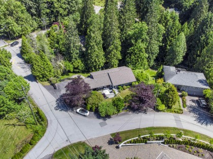 Photo 33 at 3420 Rockview Place, Westmount WV, West Vancouver