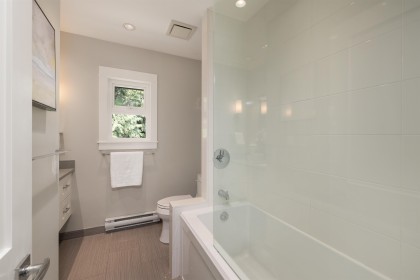 Photo 18 at 3420 Rockview Place, Westmount WV, West Vancouver
