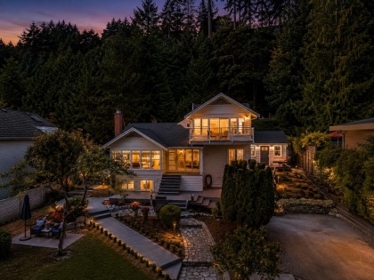 Photo 2 at 4043 Rose Crescent, Sandy Cove, West Vancouver