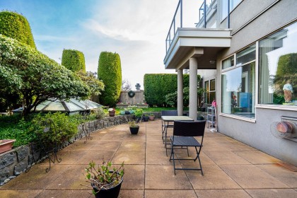 Photo 1 at 204 - 1765 Marine Drive, Ambleside, West Vancouver