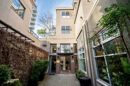 Photo 9 at 204 - 1765 Marine Drive, Ambleside, West Vancouver