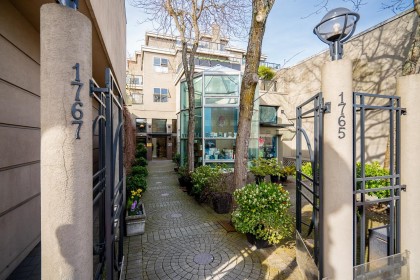 Photo 8 at 204 - 1765 Marine Drive, Ambleside, West Vancouver