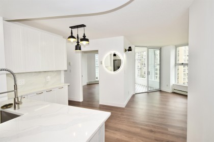 Photo 7 at 1609 - 1009 Expo Boulevard, Yaletown, Vancouver West