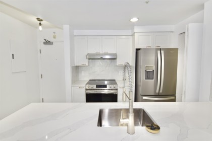 Photo 1 at 1609 - 1009 Expo Boulevard, Yaletown, Vancouver West