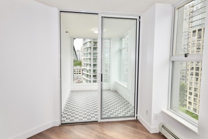 Photo 10 at 1609 - 1009 Expo Boulevard, Yaletown, Vancouver West