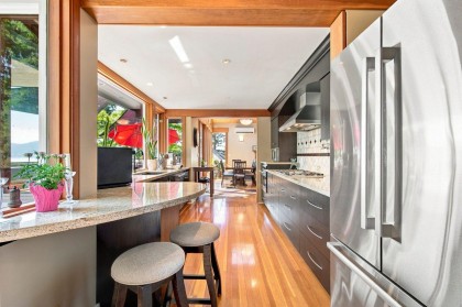 Photo 17 at 330 Sasamat Lane, Woodlands-Sunshine-Cascade, North Vancouver