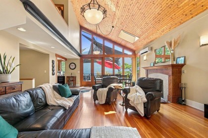 Photo 9 at 330 Sasamat Lane, Woodlands-Sunshine-Cascade, North Vancouver