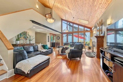 Photo 8 at 330 Sasamat Lane, Woodlands-Sunshine-Cascade, North Vancouver