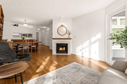 Photo 4 at 307 - 2800 Chesterfield Avenue, Upper Lonsdale, North Vancouver