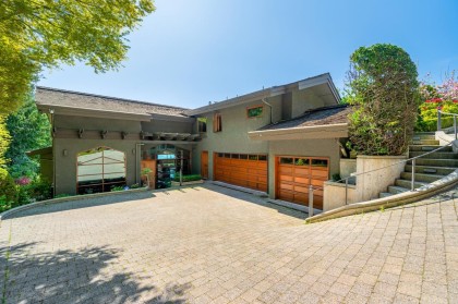 Photo 6 at 1626 Pinecrest Drive, Canterbury WV, West Vancouver