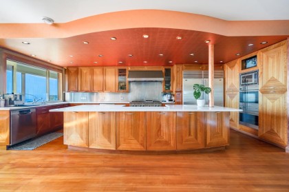 Photo 15 at 1626 Pinecrest Drive, Canterbury WV, West Vancouver