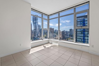 Photo 12 at 1803 - 1710 Bayshore Drive, Coal Harbour, Vancouver West