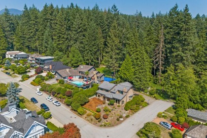 Photo 3 at 2008 Blairview Avenue, Blueridge NV, North Vancouver
