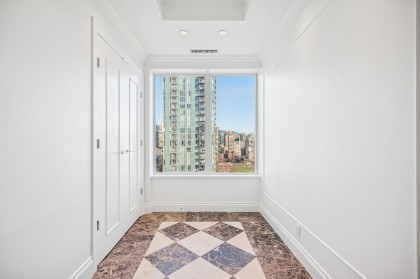 Photo 12 at 1903 - 1515 Homer Mews, Yaletown, Vancouver West
