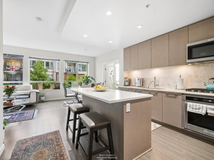 Photo 2 at 213 - 2651 Library Lane, Lynn Valley, North Vancouver