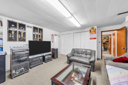 Photo 13 at 580 W 64th Avenue, Marpole, Vancouver West