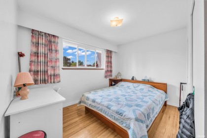 Photo 17 at 580 W 64th Avenue, Marpole, Vancouver West