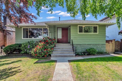 Photo 1 at 580 W 64th Avenue, Marpole, Vancouver West