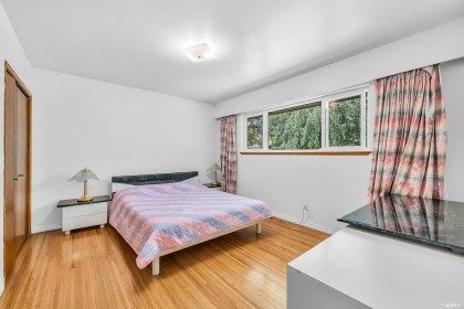 Photo 15 at 580 W 64th Avenue, Marpole, Vancouver West
