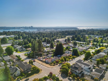 Photo 6 at 409 W 27th Street, Upper Lonsdale, North Vancouver