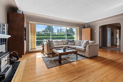 Photo 3 at 3455 Highland Boulevard, Edgemont, North Vancouver