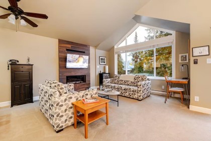 Photo 2 at 336 E 26th Street, Upper Lonsdale, North Vancouver