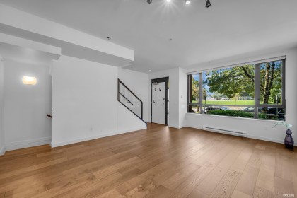 Photo 3 at 6346 Ash Street, Oakridge VW, Vancouver West