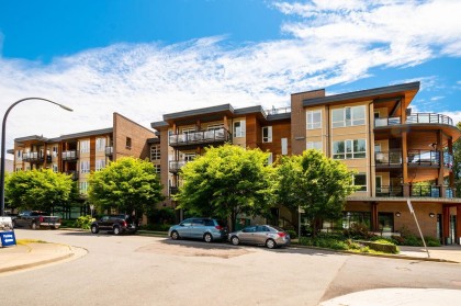 Photo 1 at 417 - 733 W 14th Street, Mosquito Creek, North Vancouver