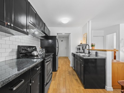 Photo 13 at 201 - 2330 Maple Street, Kitsilano, Vancouver West