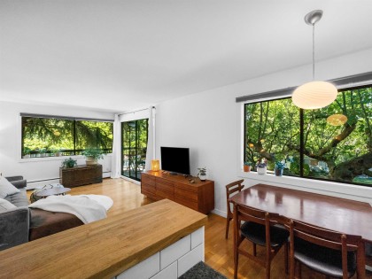 Photo 3 at 201 - 2330 Maple Street, Kitsilano, Vancouver West