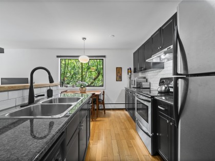 Photo 14 at 201 - 2330 Maple Street, Kitsilano, Vancouver West