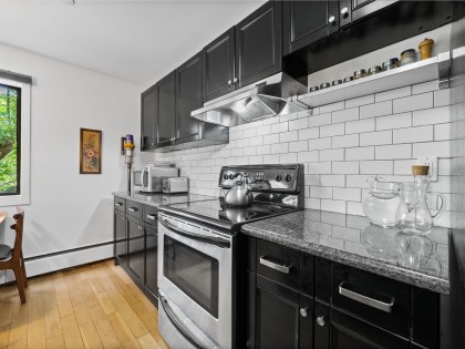 Photo 15 at 201 - 2330 Maple Street, Kitsilano, Vancouver West