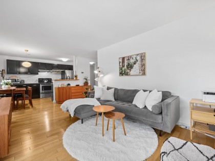 Photo 11 at 201 - 2330 Maple Street, Kitsilano, Vancouver West
