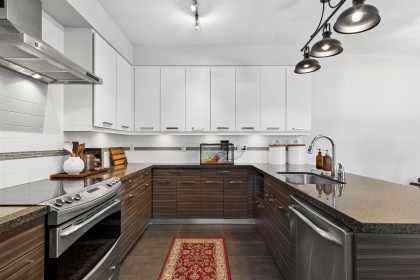 Photo 6 at 206 - 1273 Marine Drive, Norgate, North Vancouver
